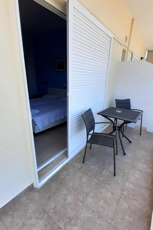 Twin Room with View image 3