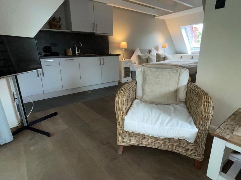 Boardinghouse Appartement im Obergeschoss mit Balkon und Parkblick image 3