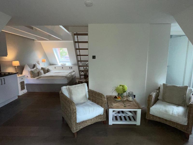 Boardinghouse Appartement im Obergeschoss mit Balkon und Parkblick image 4