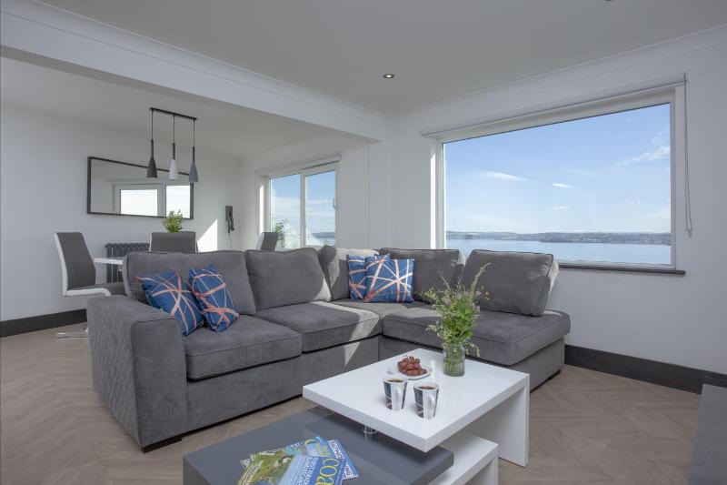 8 Bayview Vernon Court - image 18