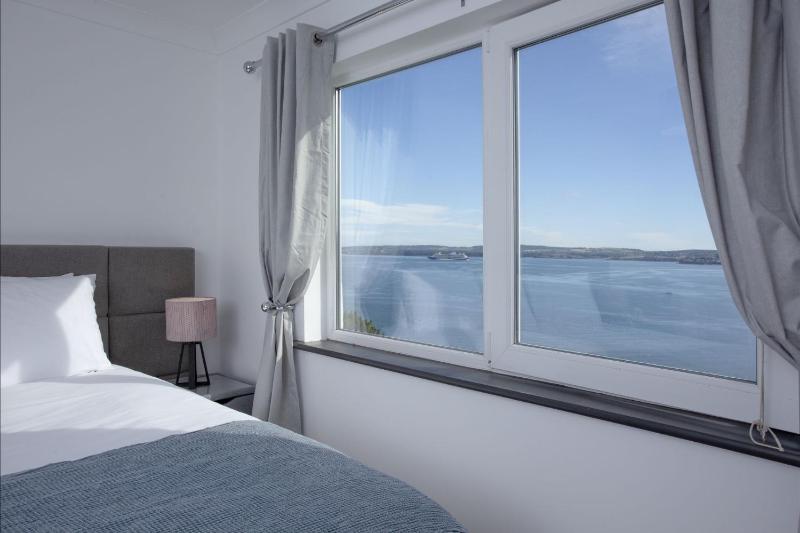 8 Bayview Vernon Court - image 5