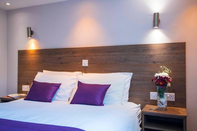 Superior Double Room image 4