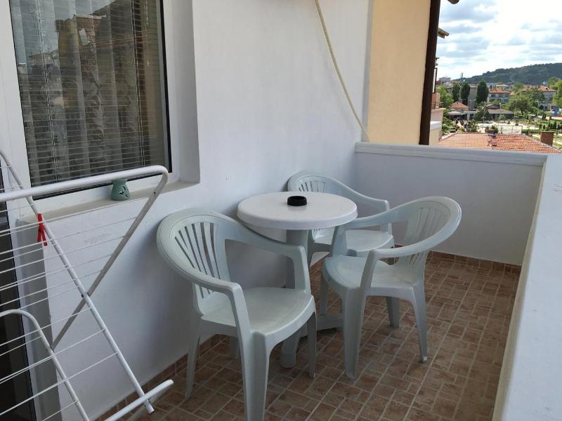 Triple Room with Balcony image 3