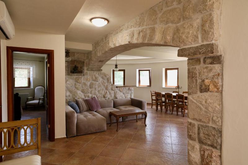 Mountains Villa near Budva - image 13