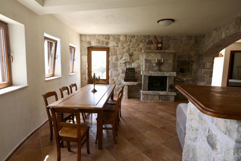 Mountains Villa near Budva - image 12