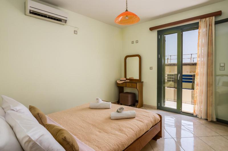 Chelmis Mary's Apartments - image 21