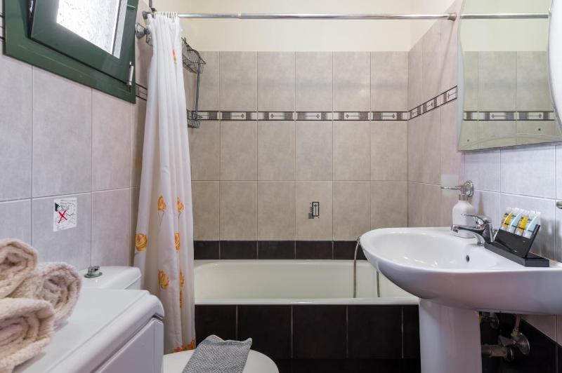 Chelmis Mary's Apartments - image 18