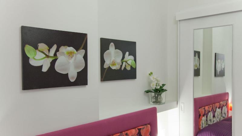 One-Bedroom Apartment image 2