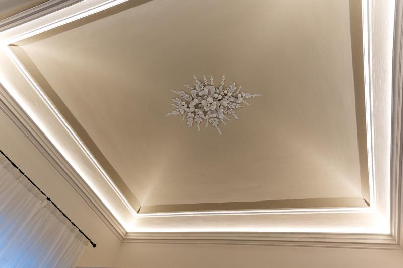 Ursino's Luxury - image 10