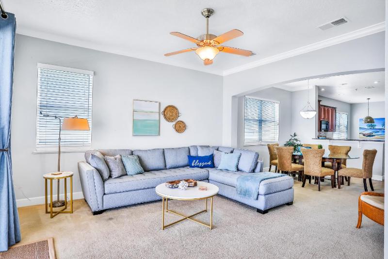 Three Bedroom Apartment image 3