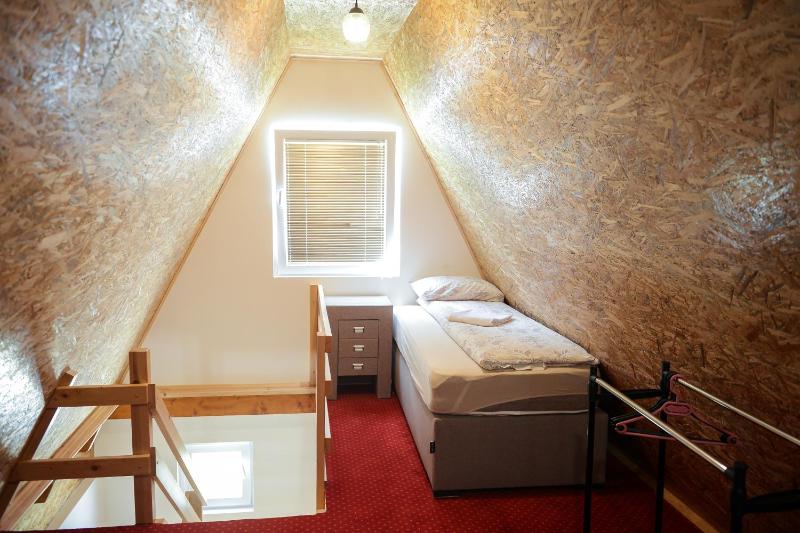 Studio Apartment image 2