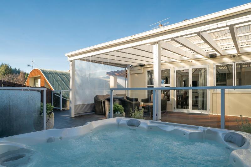 Queenstown Haven - Queenstown Holiday Home - image 15
