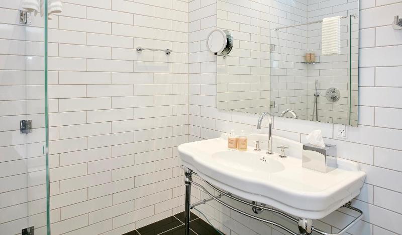 Superior Double Room image 4