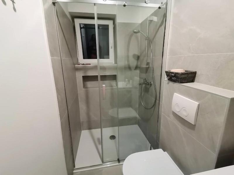 Fisher King Apartments 350m to Beach & Town with Terrace - image 29