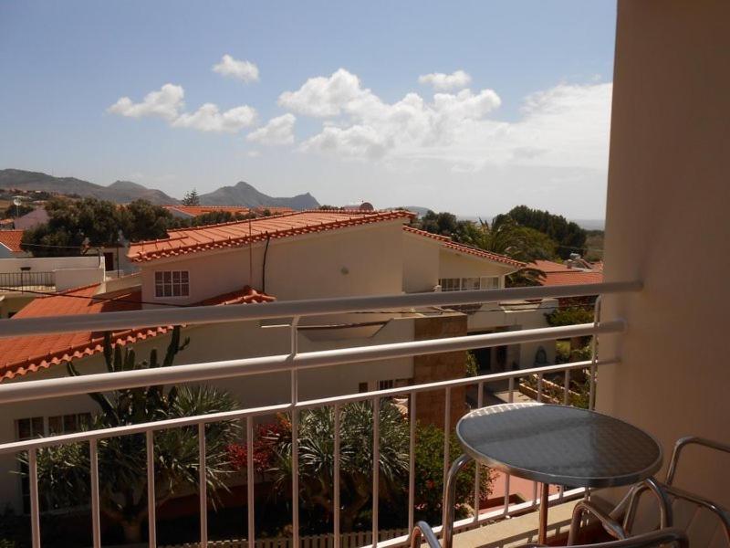 Single Room with Sea and Mountain View image 2