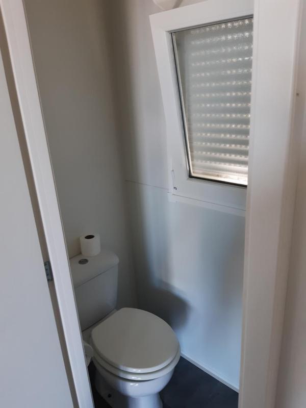 One-Bedroom Bungalow image 4