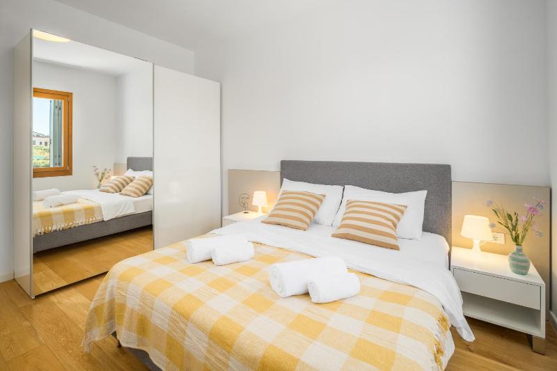 Maj Premium Residence - image 8