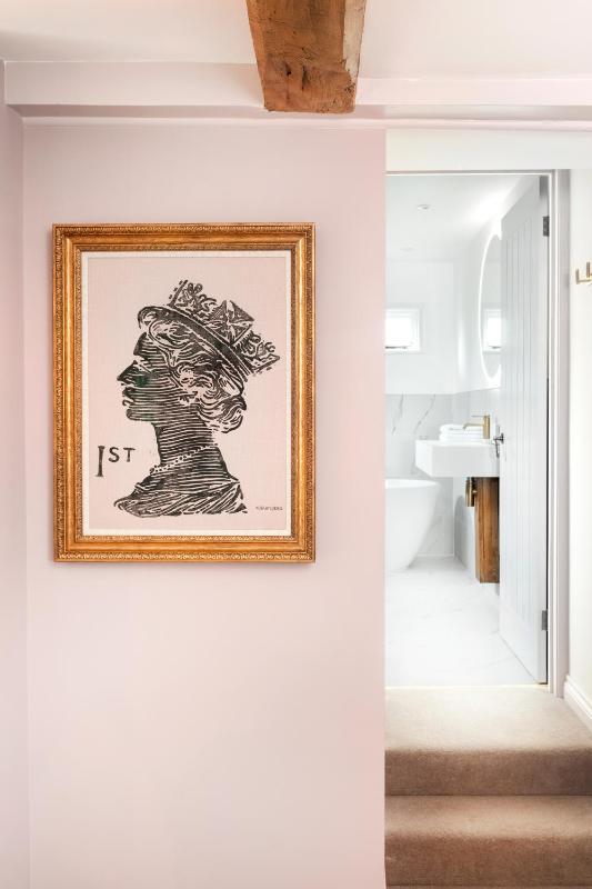 Deluxe Suite image 3