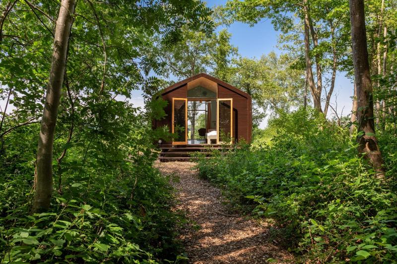 Wikkelhouse with Private Bathroom and Shower image 4