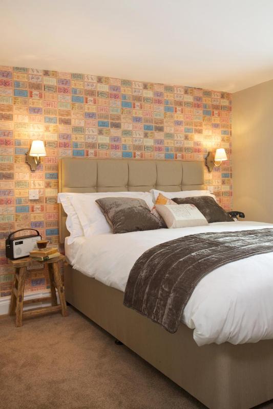 Double Room image 2