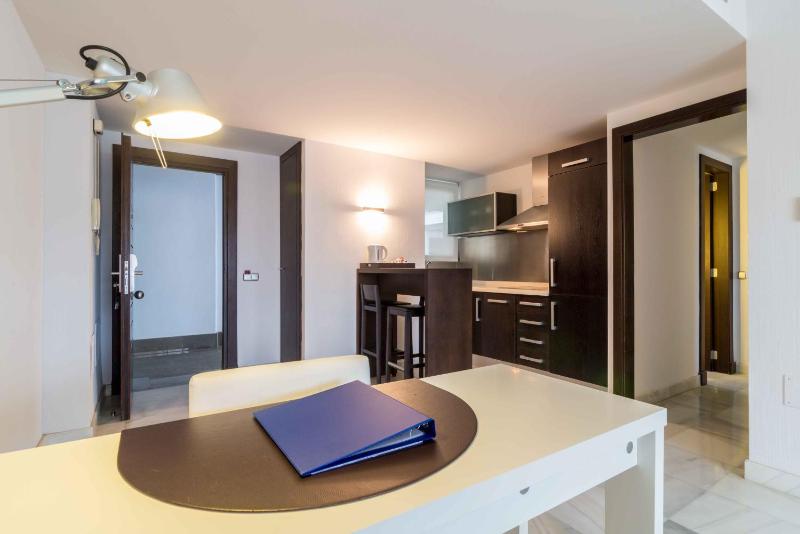 One-Bedroom Apartment image 4