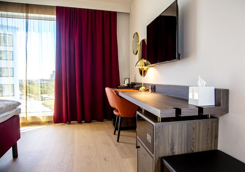 Classic Twin Room image 4