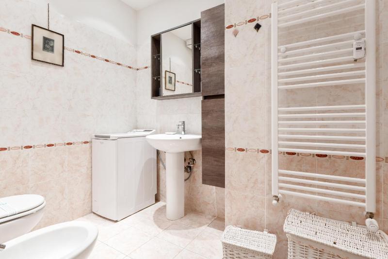 GuestHost - Piazza Oberdan Patio Apartment - image 7
