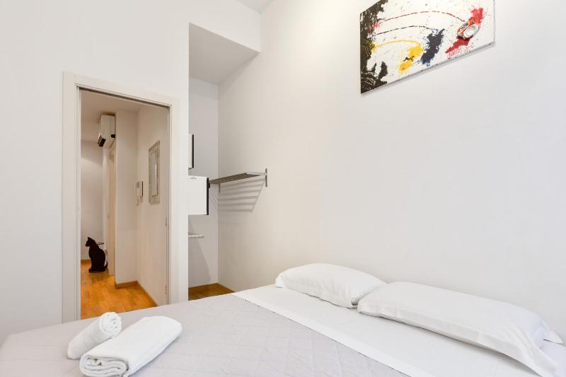 GuestHost - Piazza Oberdan Patio Apartment - image 11