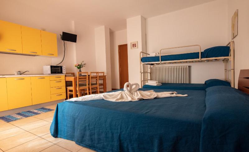 Studio Apartment image 3