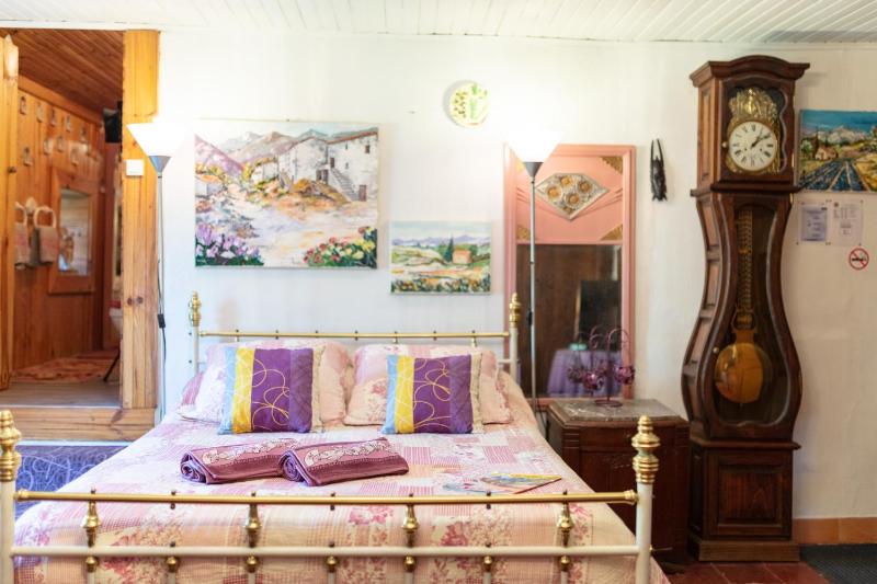Large Double Room image 4