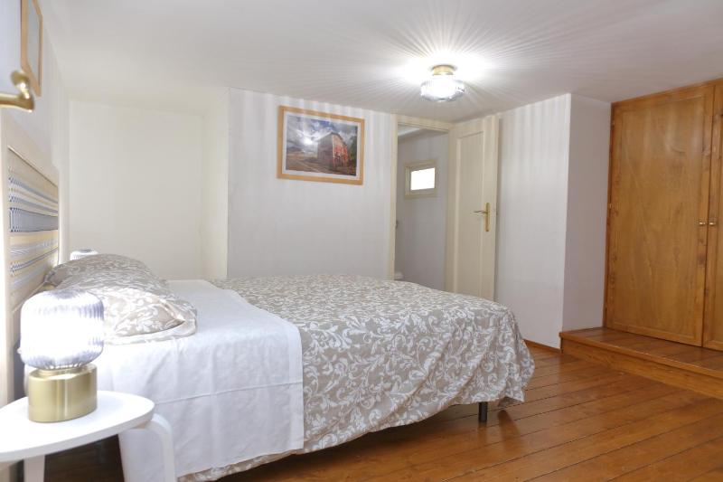 Sunny Flat - SELF Apartments - image 5
