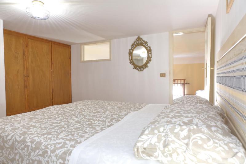 Sunny Flat - SELF Apartments - image 34