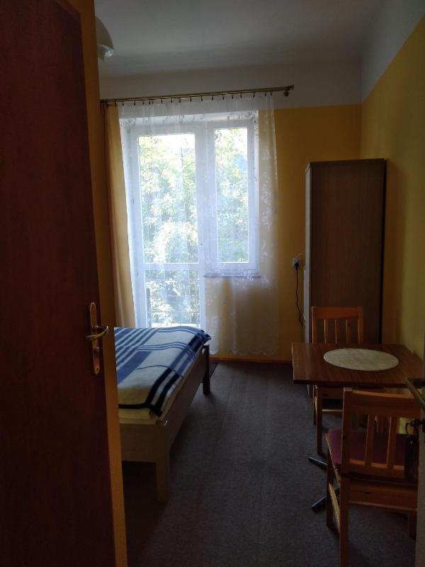 Double Room with Balcony image 4