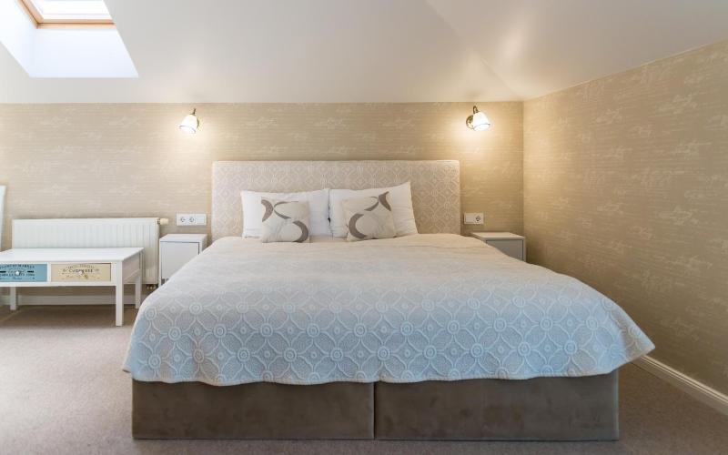 Double Room image 2