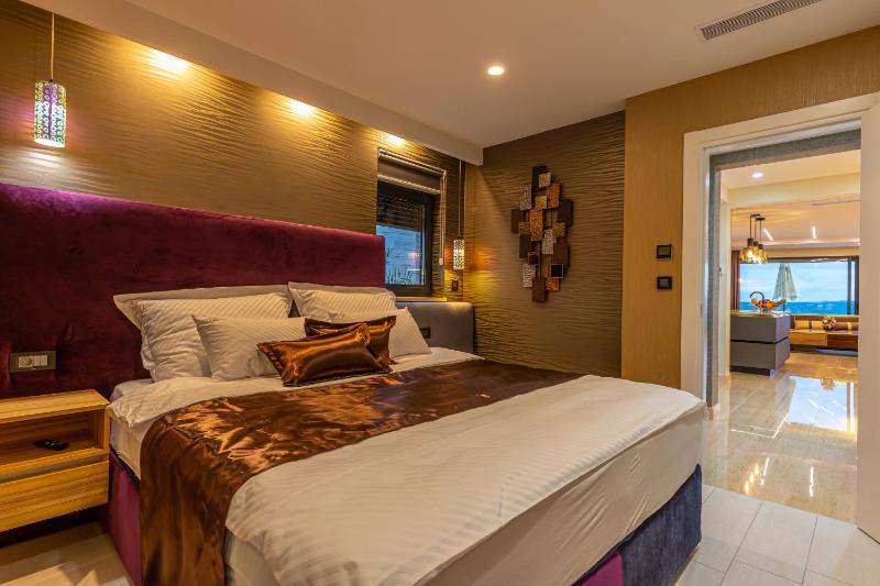 Villa Marassi with Heated Pool Hot Tub and Sauna - image 20
