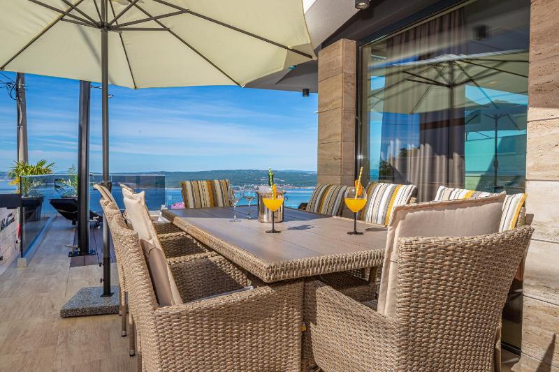 Villa Marassi with Heated Pool Hot Tub and Sauna - image 21
