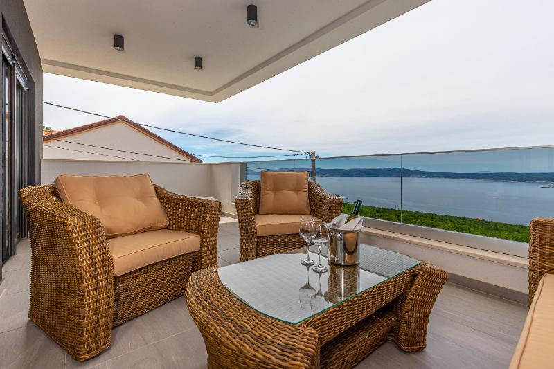 Villa Marassi with Heated Pool Hot Tub and Sauna - image 25