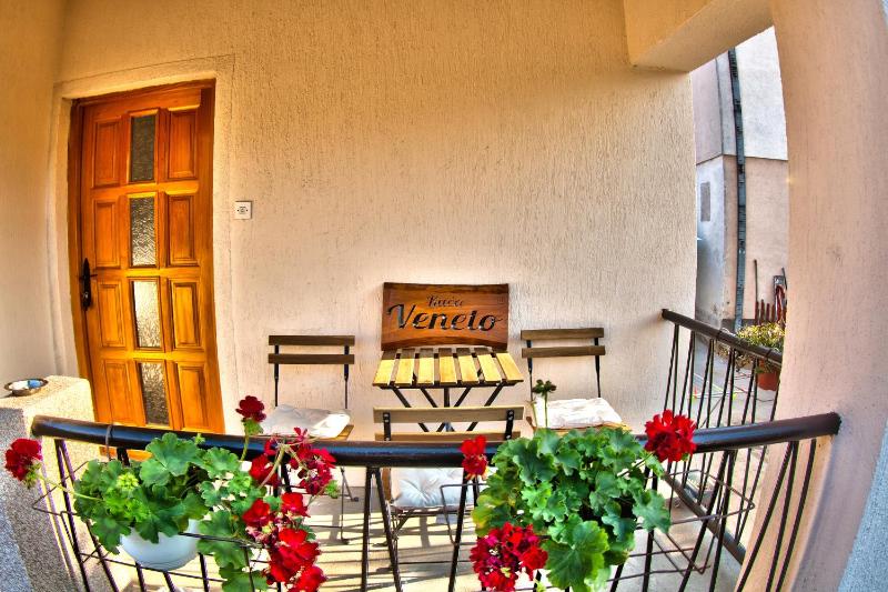 Kuća Veneto & Free Parking - image 4