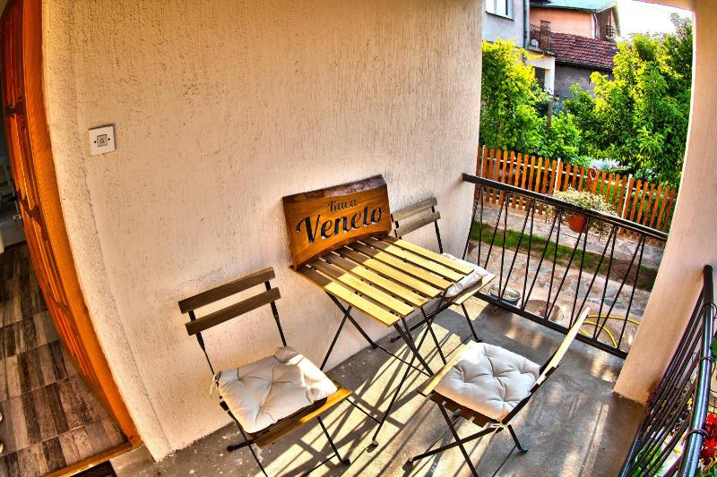 Kuća Veneto & Free Parking - image 7