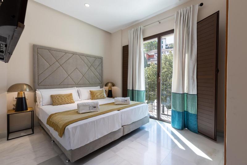 BiBo Suites Real Chancilleria - image 9