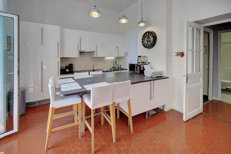 Upstays - Fully equipped -A C- near Palais des - image 4
