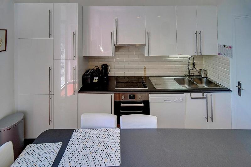 Upstays - Fully equipped -A C- near Palais des - image 11