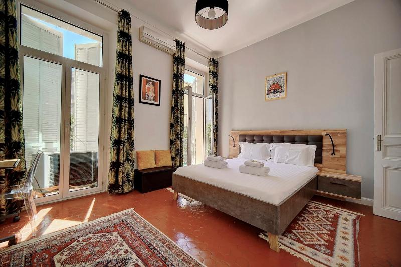 Upstays - Fully equipped -A C- near Palais des - image 7