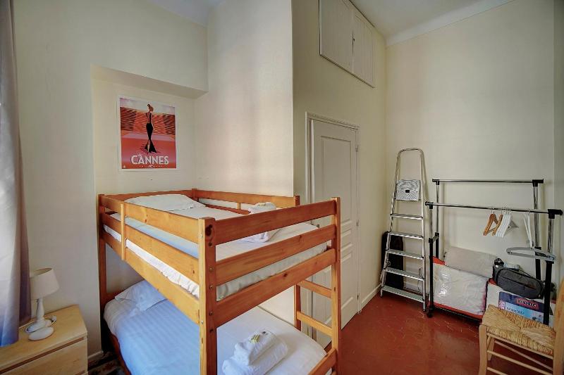 Upstays - Fully equipped -A C- near Palais des - image 6