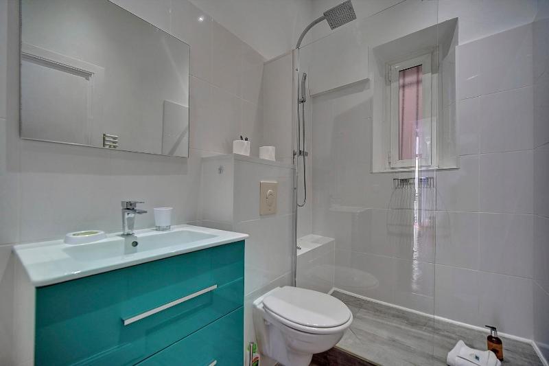 Upstays - Fully equipped -A C- near Palais des - image 13