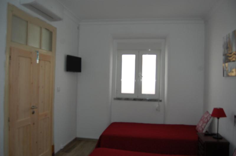 Double Room with Private Bathroom image 2