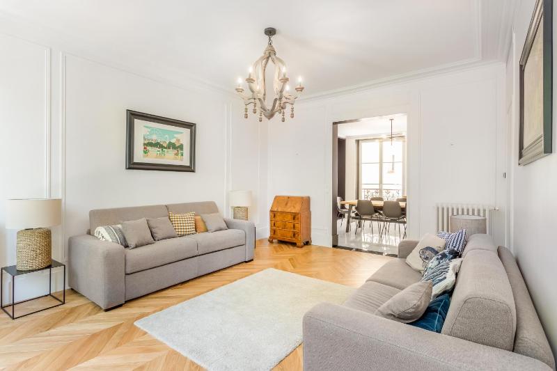 Apartment with Garden View image 2