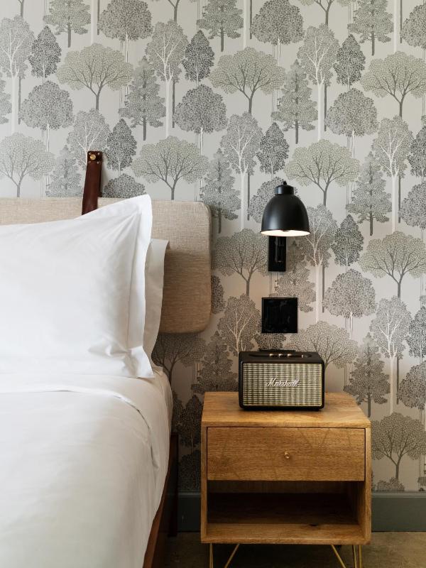 Large Double Room image 2