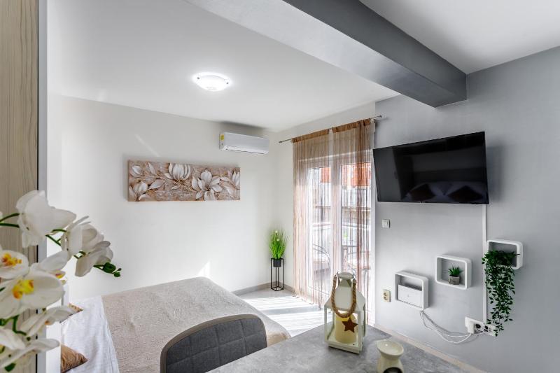 Luxury apartments Budimir - image 41