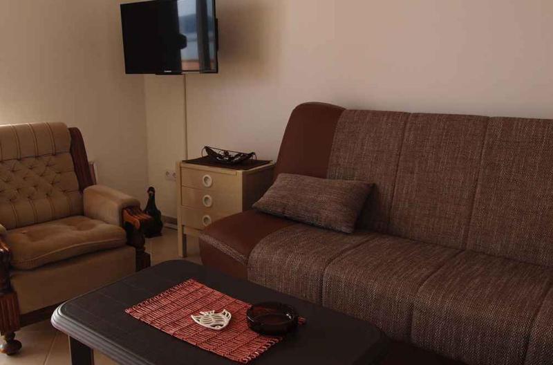 Apartment 1 image 2